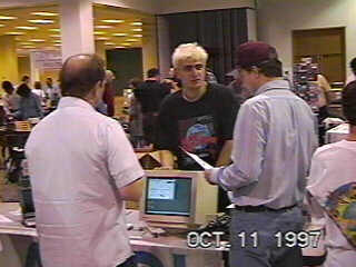 Darek speaking to customers at the Dallas show